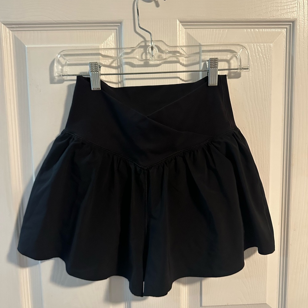Offline by Aerie Black Women's Flowy Skorts